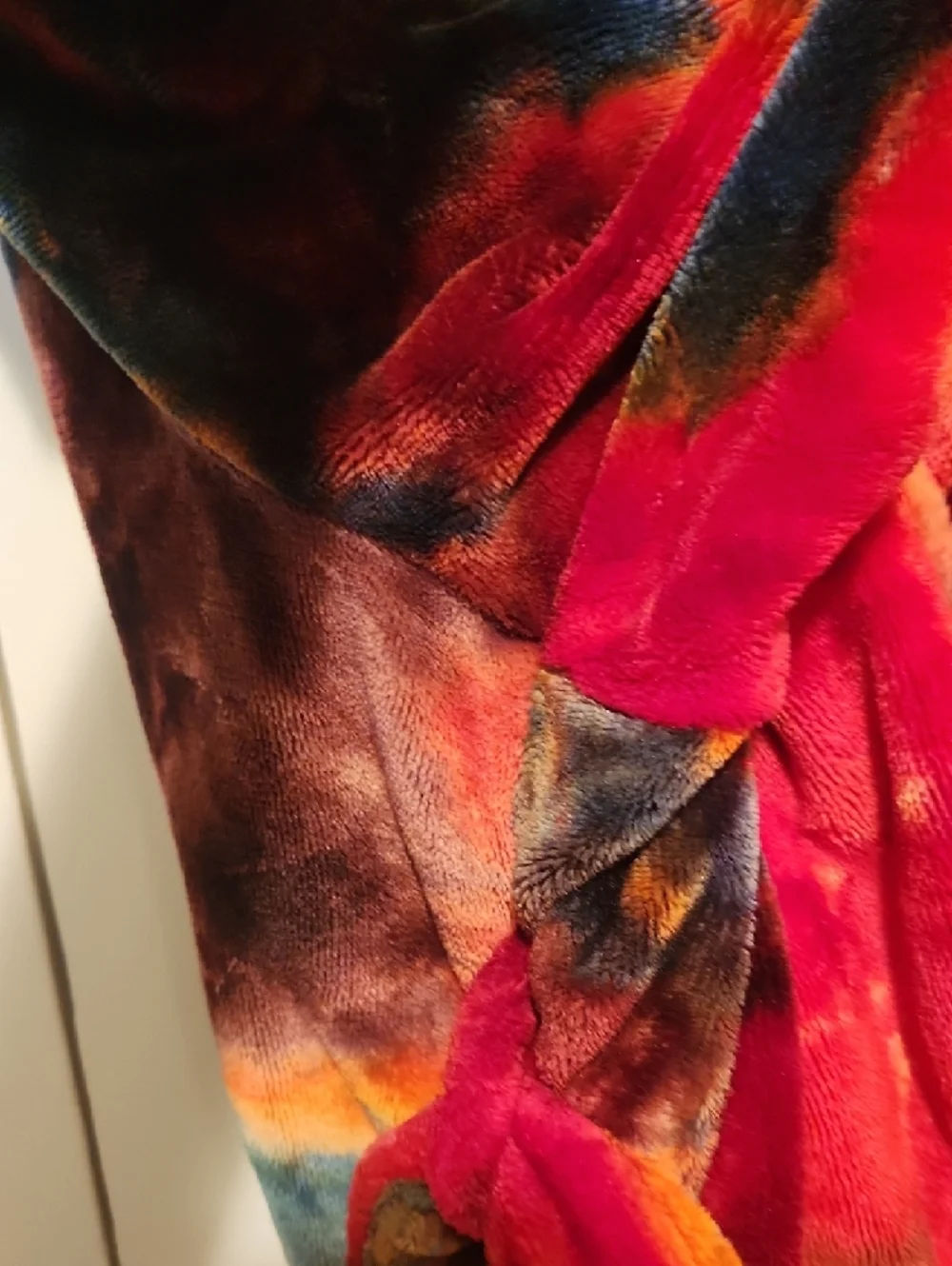 🔥Plush Hooded Tie-Dye Robe - Red Multi - Picture 5 of 7